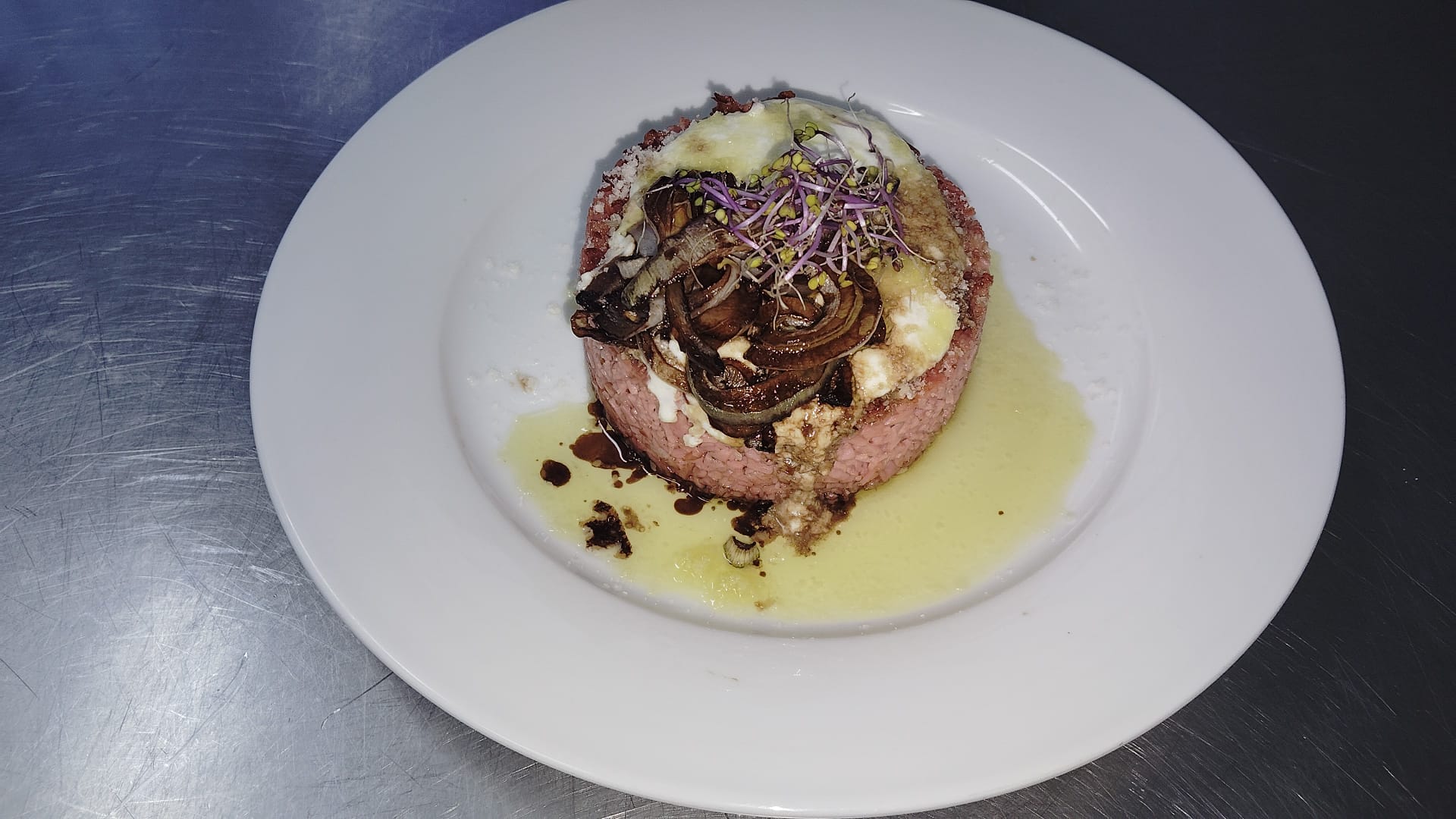 ECLAIR SALADO CN CREMA DE ENELDO Y GLASEADO DE BOGAVANTE